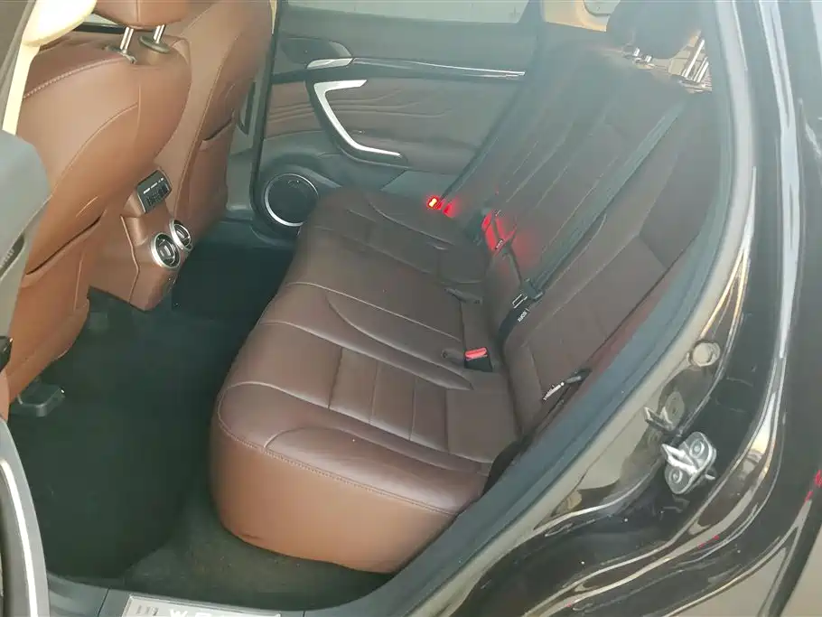 WEI PAI WEI BRAND VV7