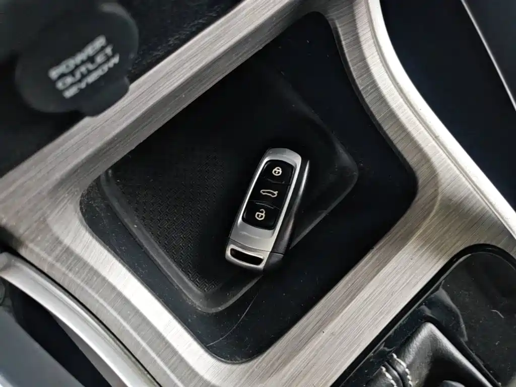 Geely Vision X3 — миниатюра 17
