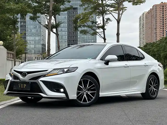 TOYOTA CAMRY 2023