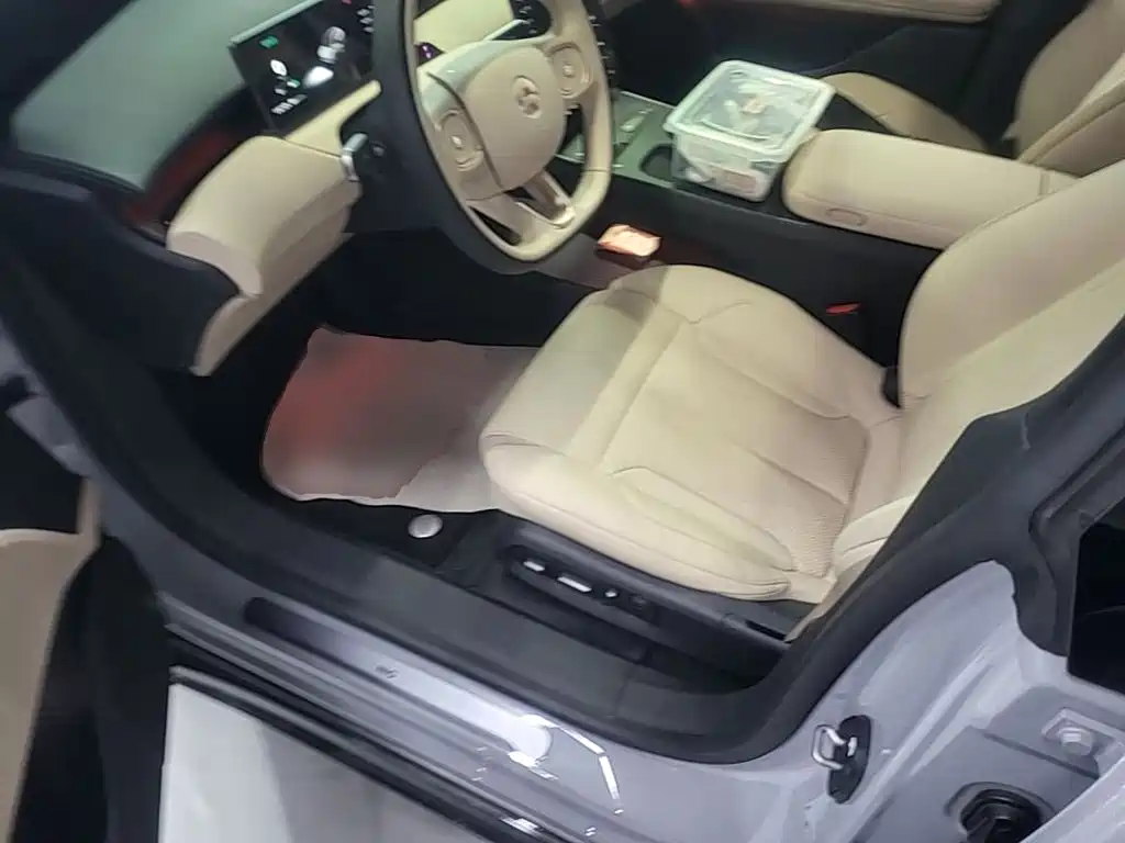 NIO ET5T — миниатюра 16