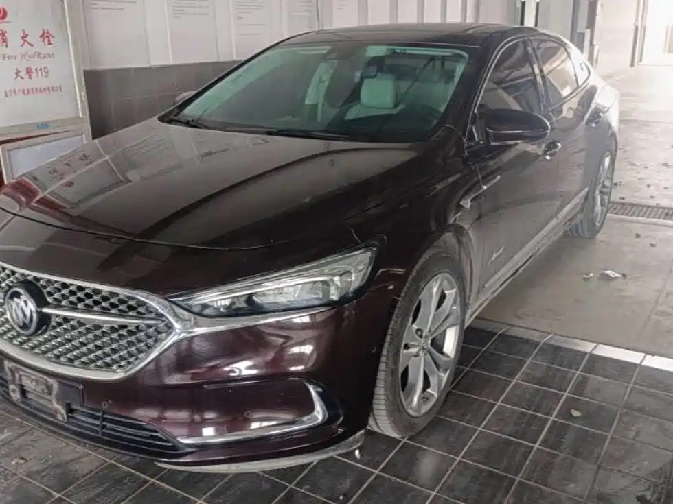 2021 Buick LaCrosse - zdjęcie 1 z 9