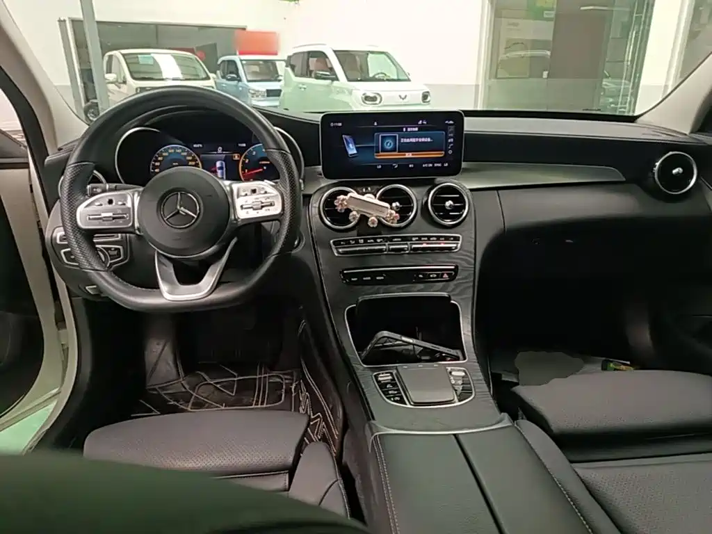 Mercedes-Benz C-Class — миниатюра 10