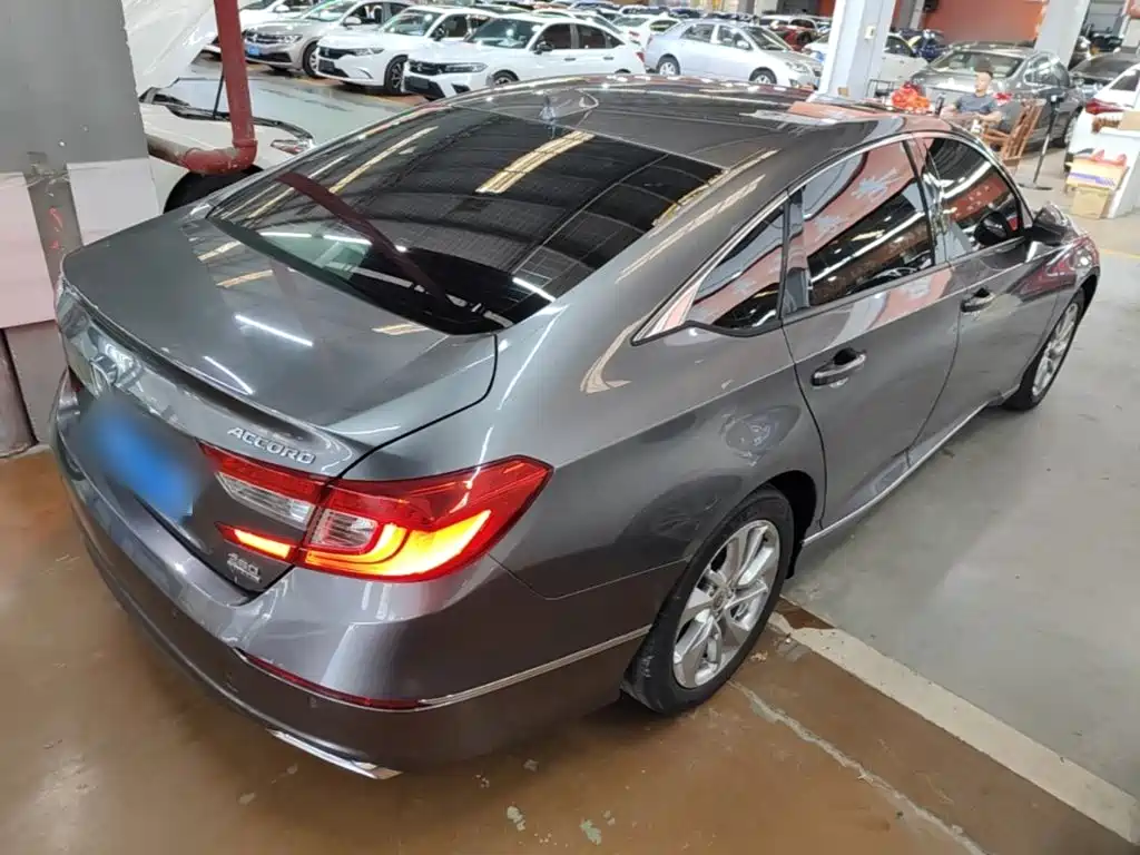 Honda Accord — миниатюра 7