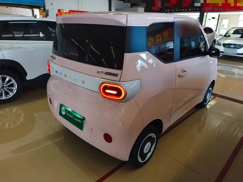 Wuling MINIEV — миниатюра 7
