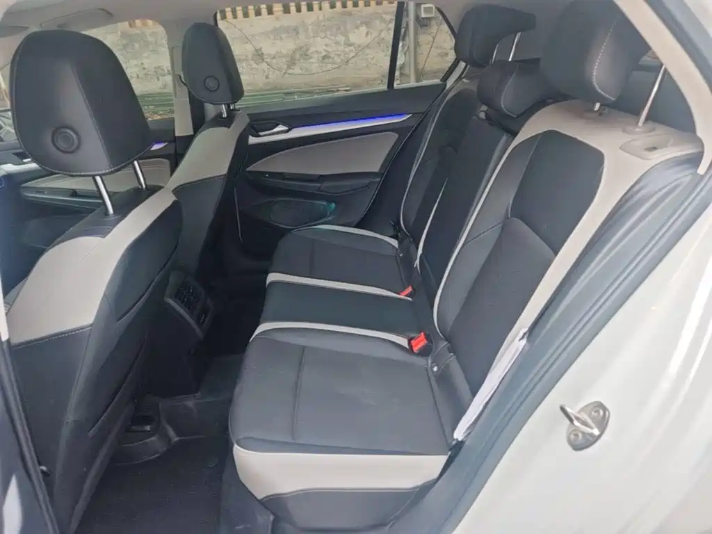 Volkswagen Golf — миниатюра 17
