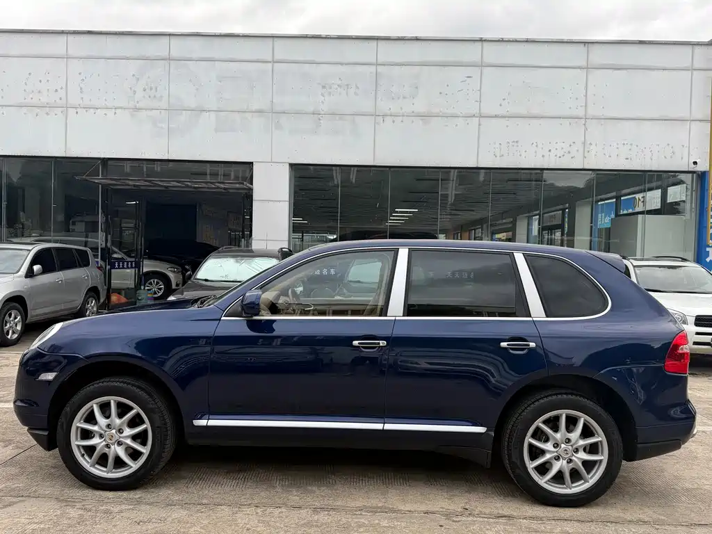 Porsche Cayenne — миниатюра 2