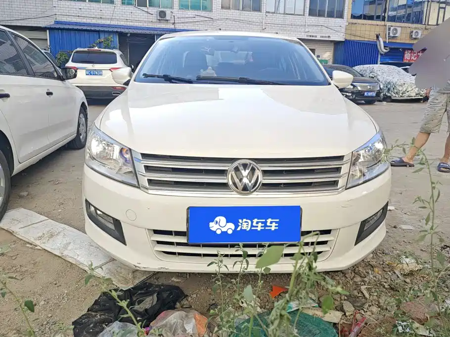 Volkswagen Santana — миниатюра 2