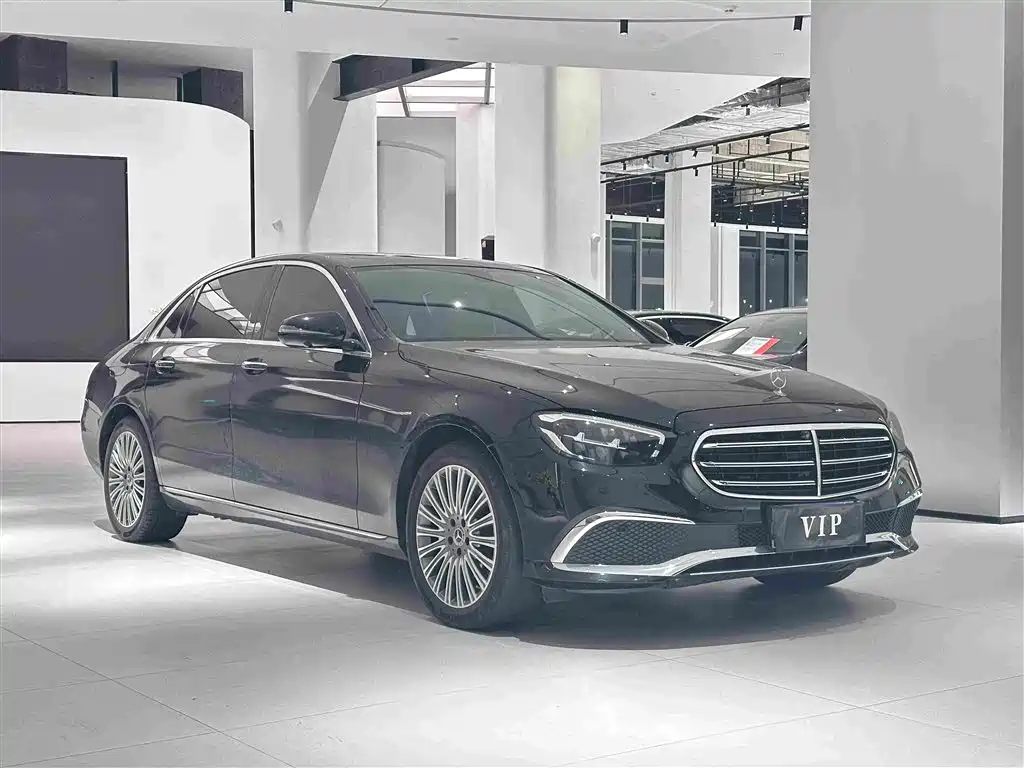 Mercedes-Benz E-Class — миниатюра 3
