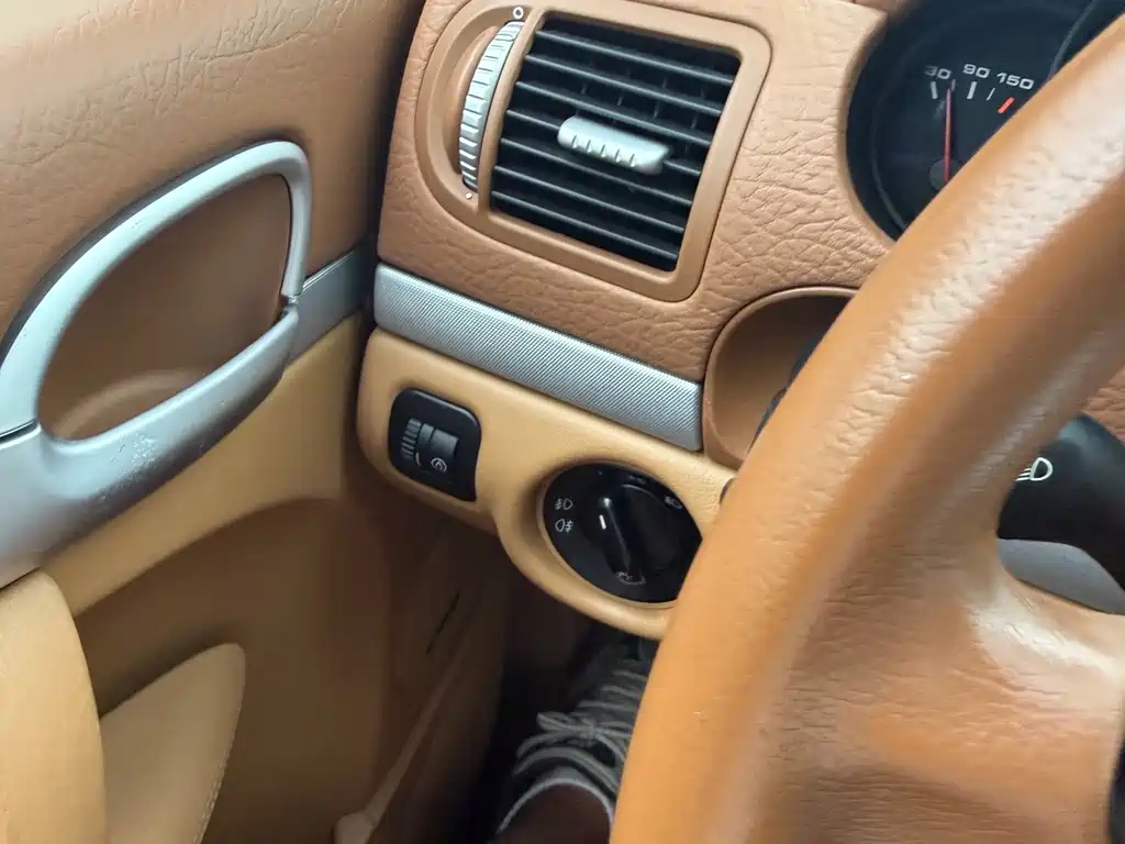 Porsche Cayenne — миниатюра 22
