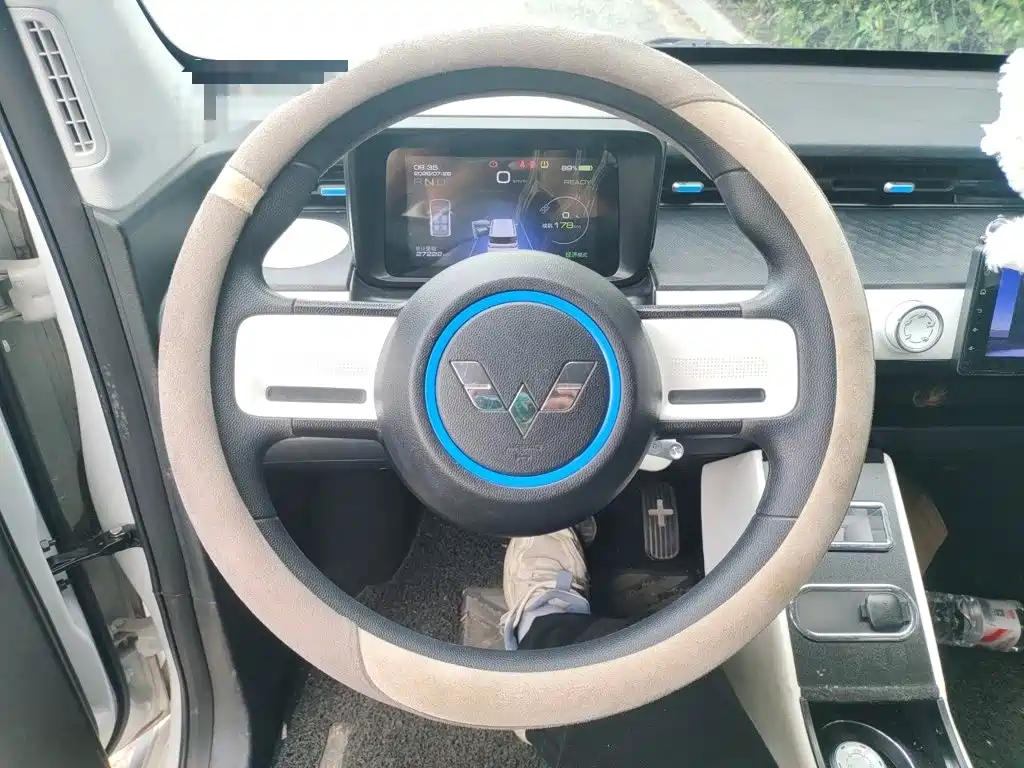 Wuling MINIEV — миниатюра 3