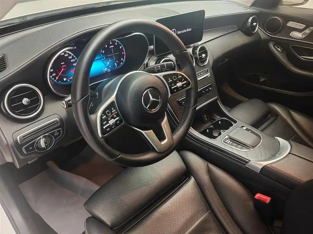 Mercedes-Benz C-Class — миниатюра 14