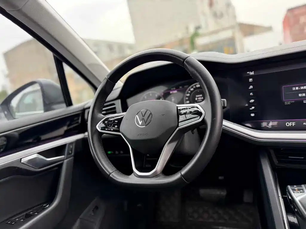 Volkswagen Touareg — миниатюра 9