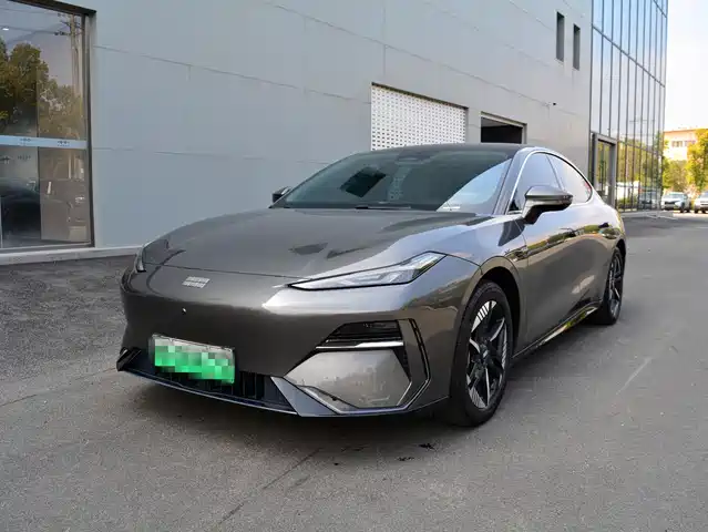 GEELY GALAXY GALAXY E8 2024