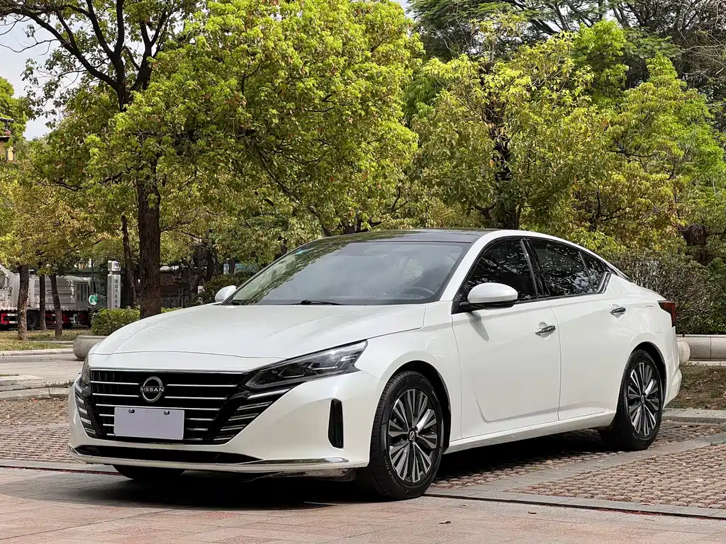 Nissan Teana 2023