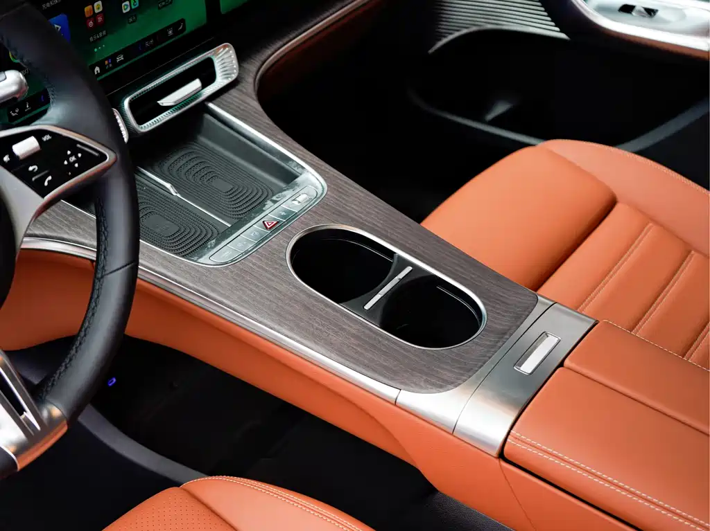 Mercedes-Benz GLC New Energy — миниатюра 13