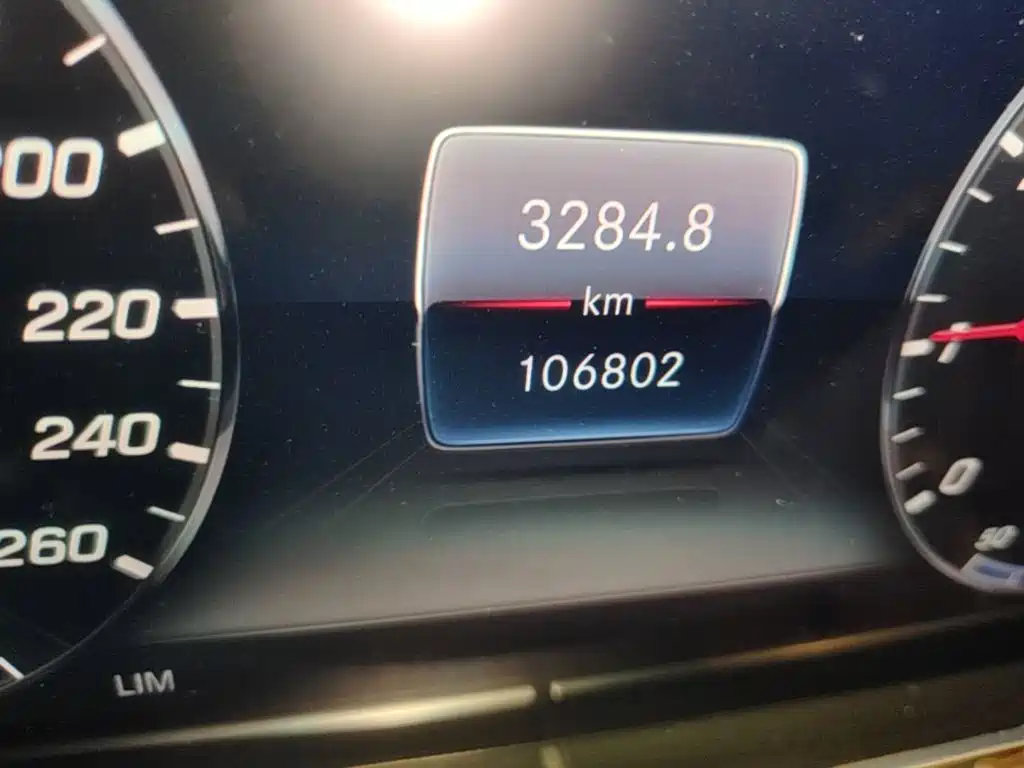 Mercedes-Benz E-Class — миниатюра 17
