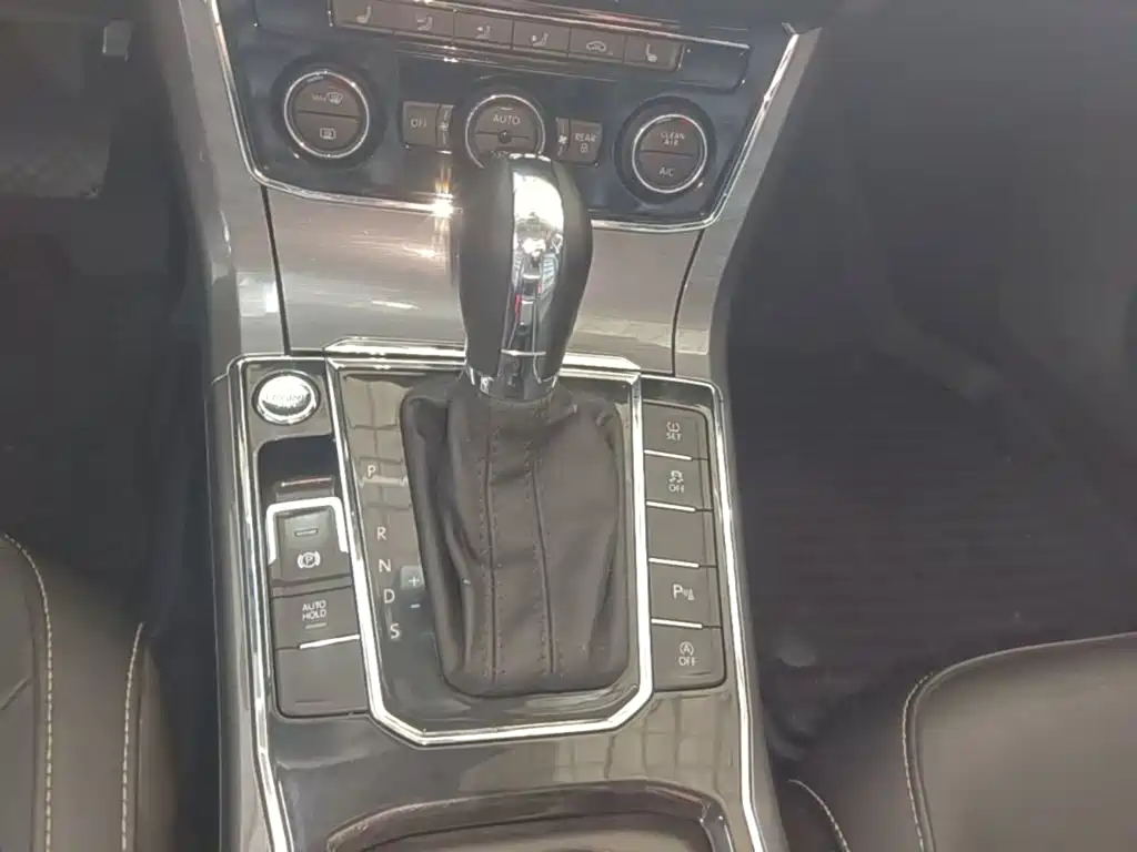 Volkswagen Passat — миниатюра 14