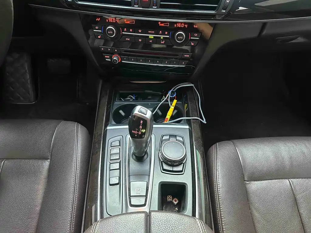 BMW X5 (Import) — миниатюра 13