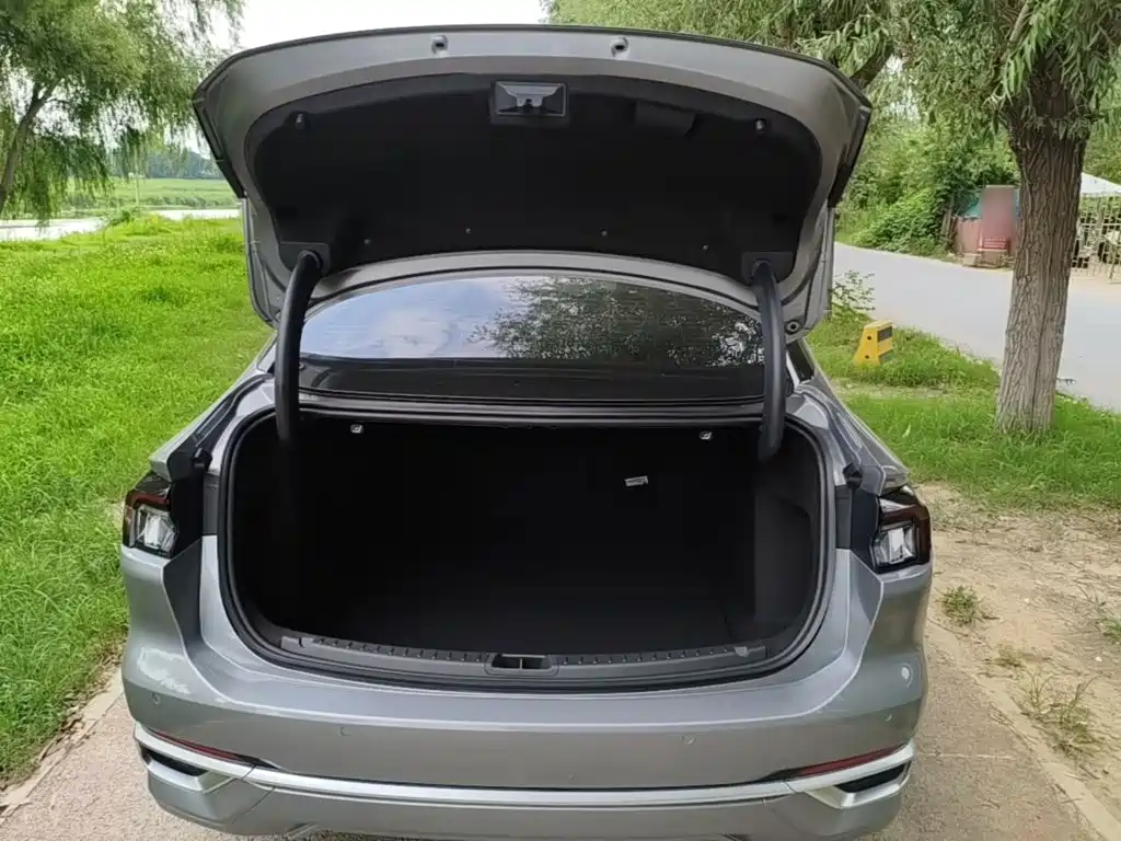 Ford Mondeo — миниатюра 19