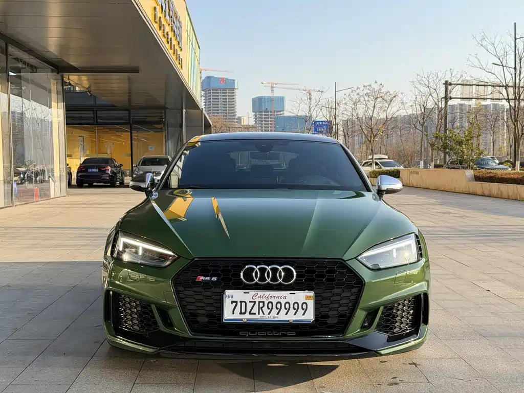 AUDI RS 5