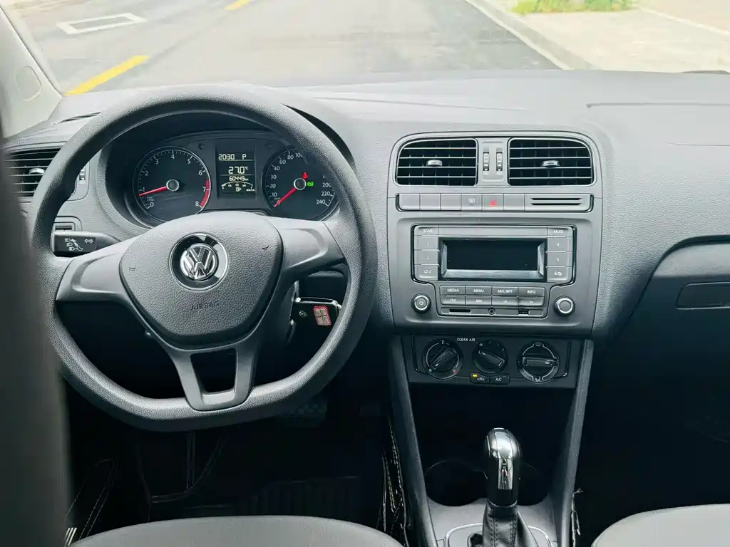 Volkswagen Polo — миниатюра 5