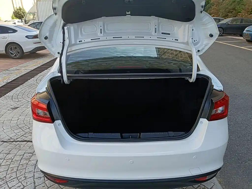 Chery Arrizo 5 — миниатюра 19