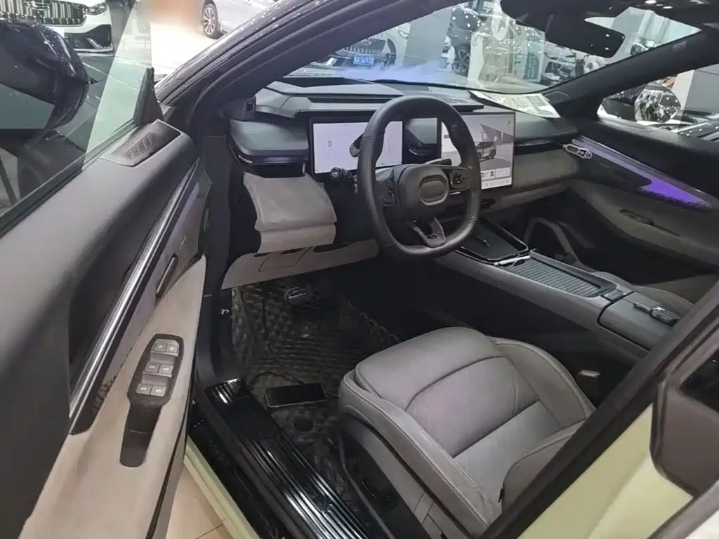Lynk & Co 08 EM-P — миниатюра 16