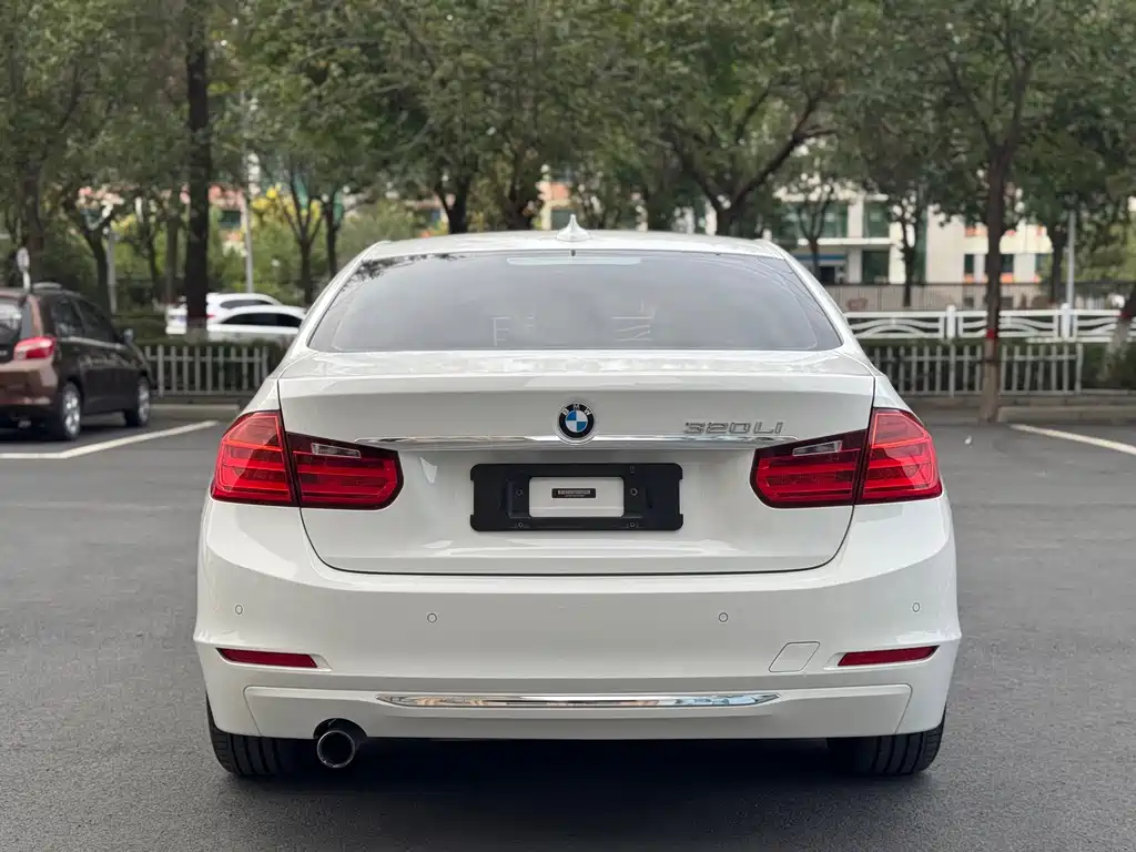 BMW 3 Series — миниатюра 11