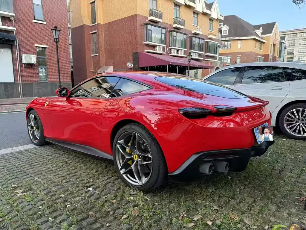 Ferrari Roma 3.9T V8, фото 2