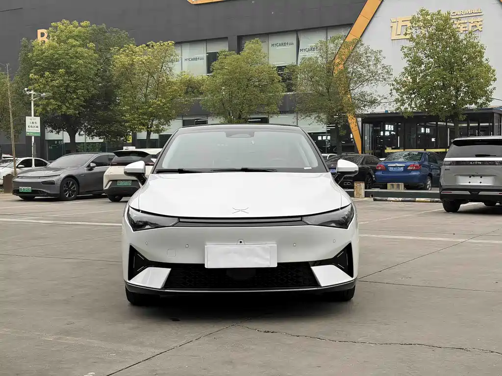 XPeng P5 — миниатюра 2