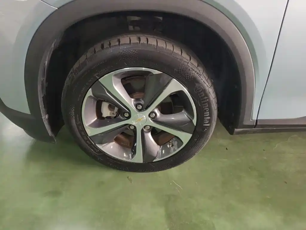 Chevrolet Menlo — миниатюра 23