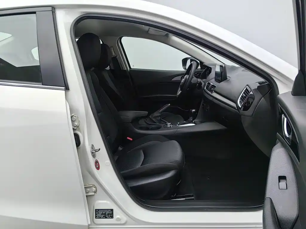 Mazda 3 Axela — миниатюра 23