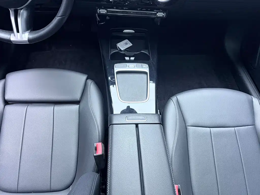 Mercedes-Benz A-Class — миниатюра 14