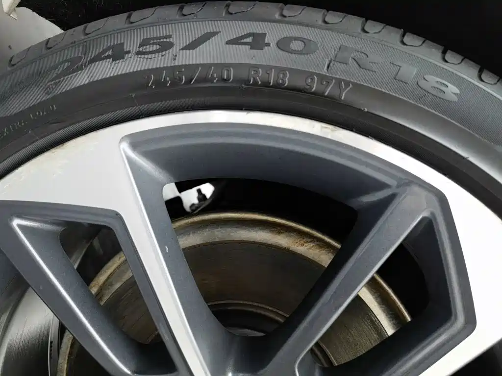 Audi A4L — миниатюра 24