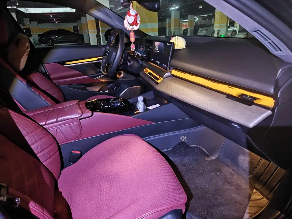 BMW 5 Series — миниатюра 11