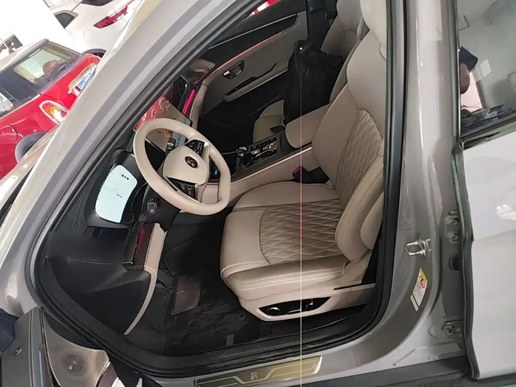 BYD Han — миниатюра 15
