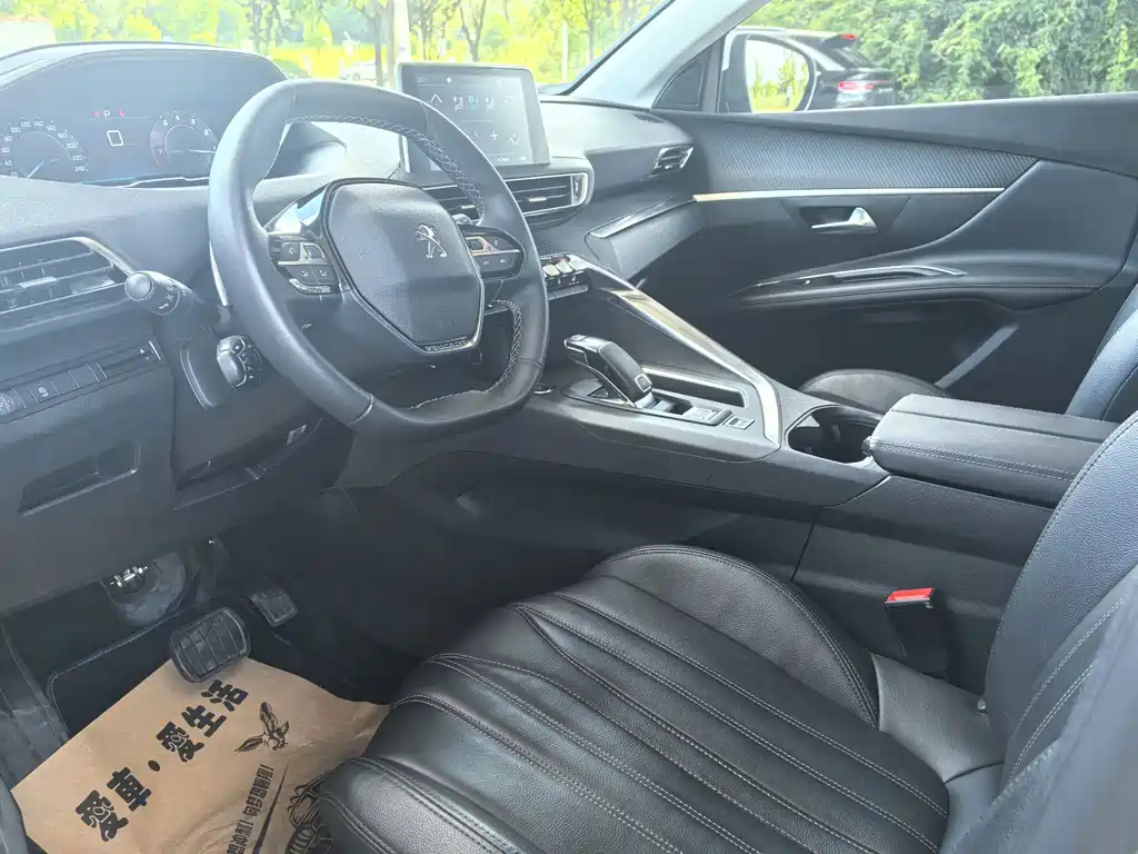 Peugeot 5008 — миниатюра 4