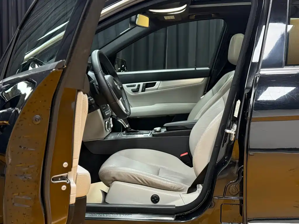 Mercedes-Benz C-Class (Import) — миниатюра 9