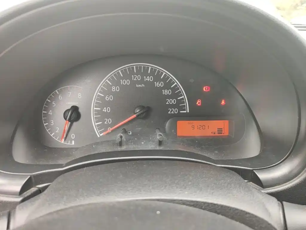 Nissan Sunny — миниатюра 12