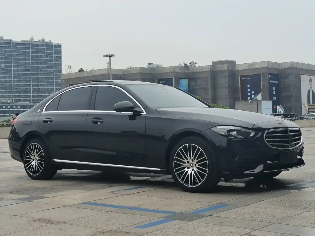 Mercedes-Benz C-Class — миниатюра 3