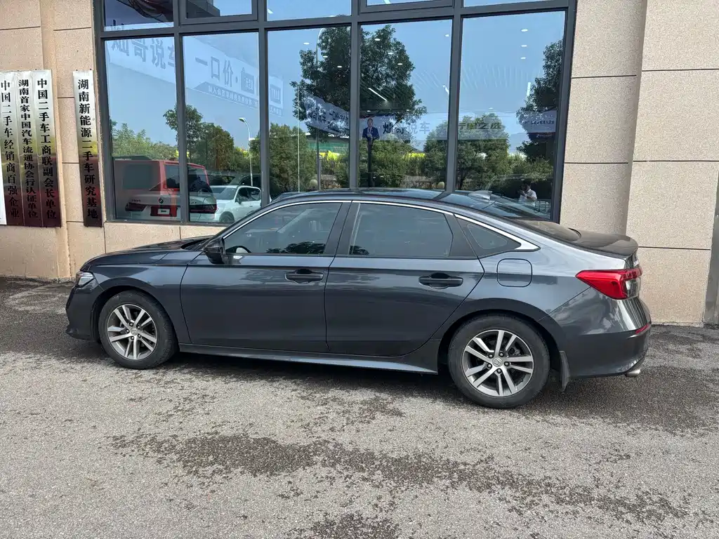 Honda Civic — миниатюра 9
