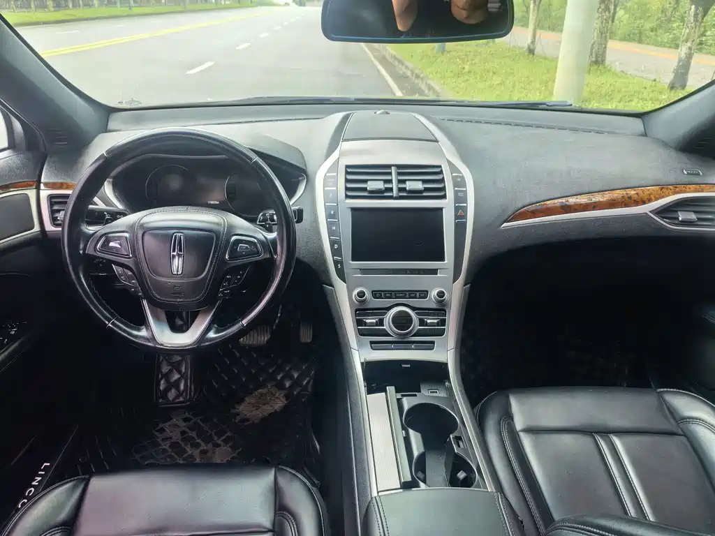 Lincoln MKZ — миниатюра 5