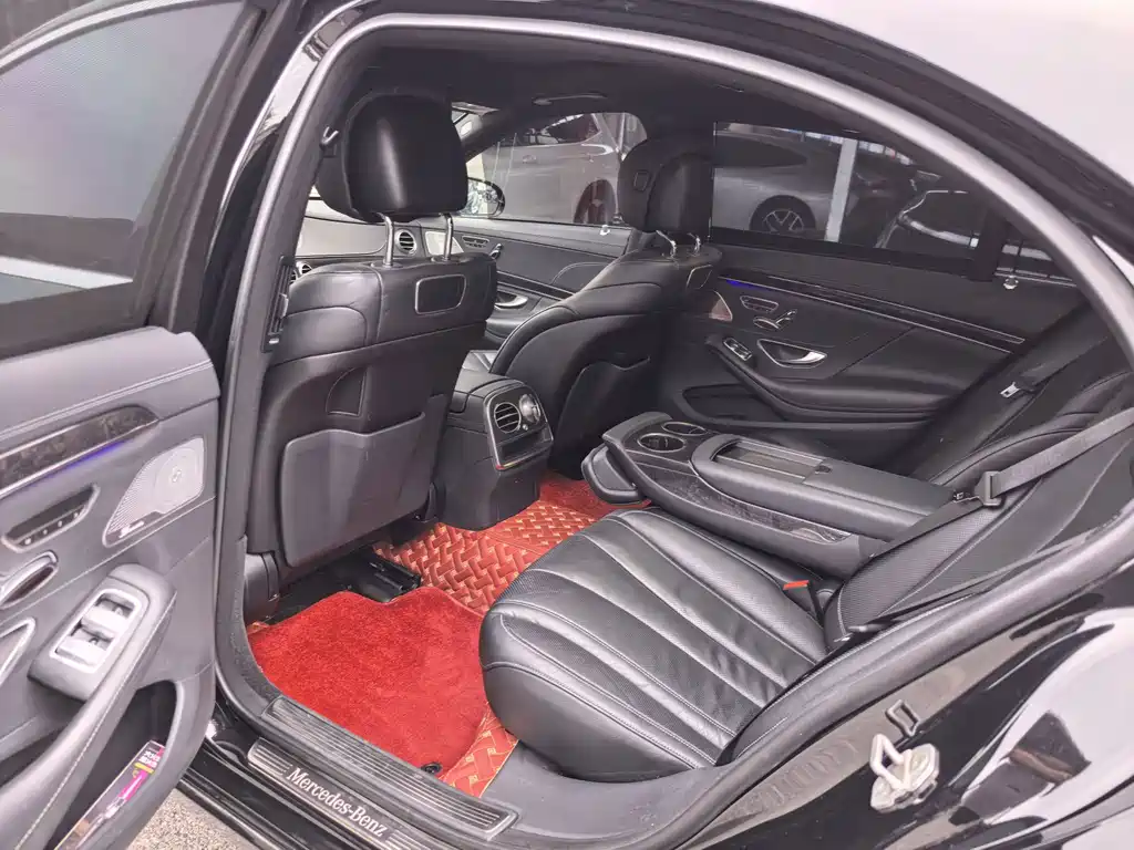 Mercedes-Benz S-Class — миниатюра 7