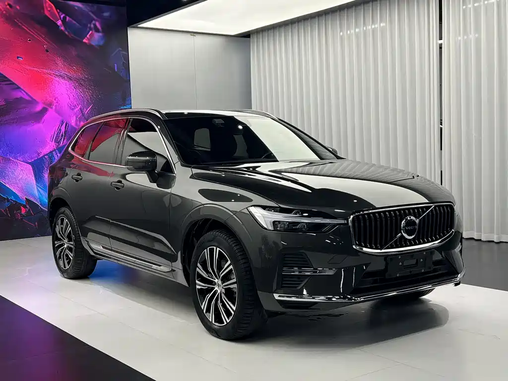 Volvo XC60 2022 B5 Luxury
