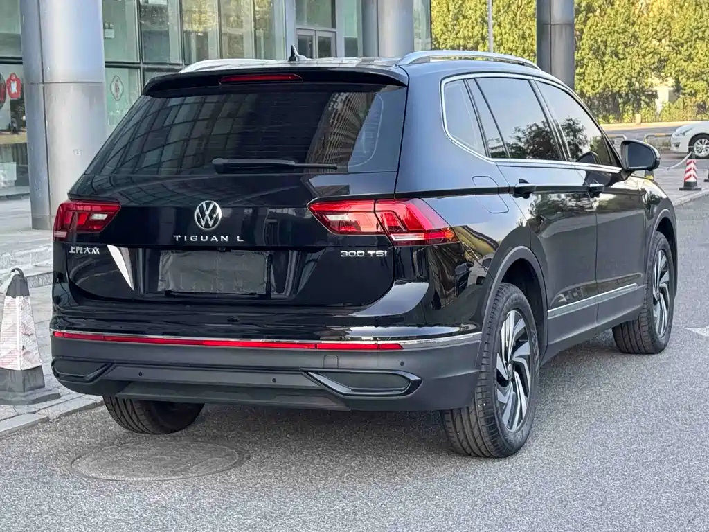 Volkswagen Tiguan L — миниатюра 4