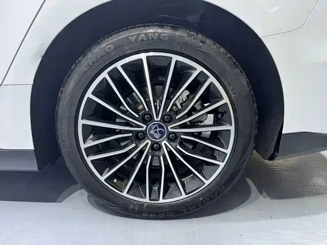 BYD Han — миниатюра 14