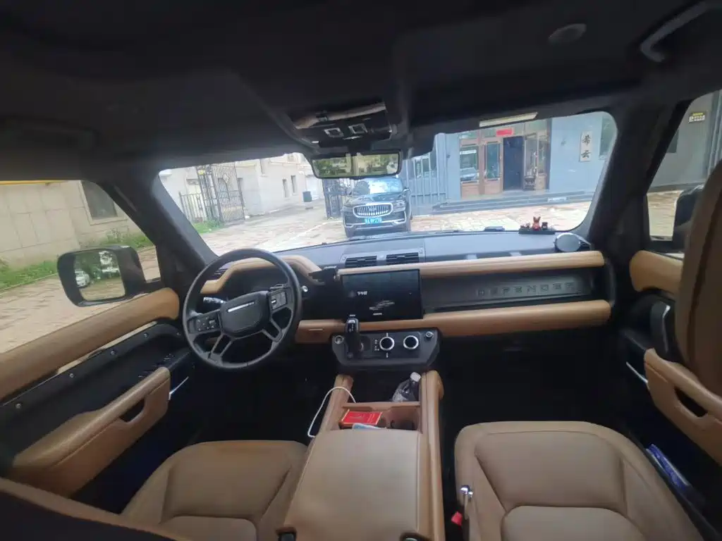 Land Rover Defender — миниатюра 5