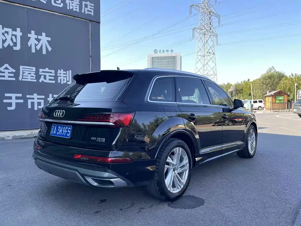 Audi Q7 — миниатюра 9
