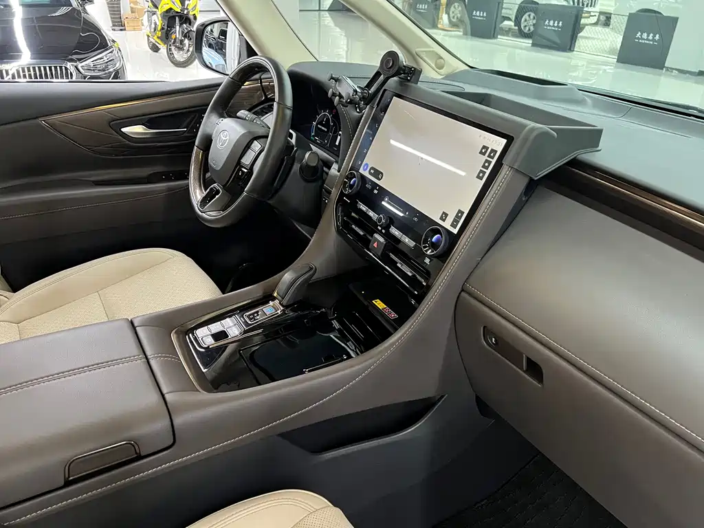 Toyota Alphard Hybrid 2.5L Premium Enjoy Edition, фото 20