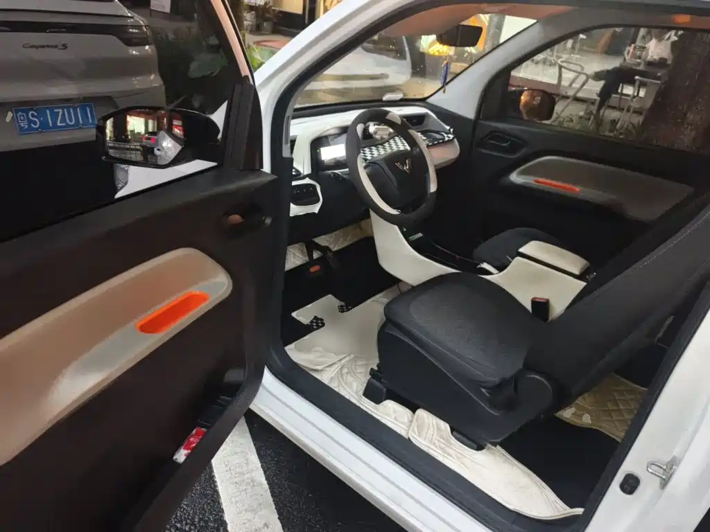 Wuling MINIEV — миниатюра 12